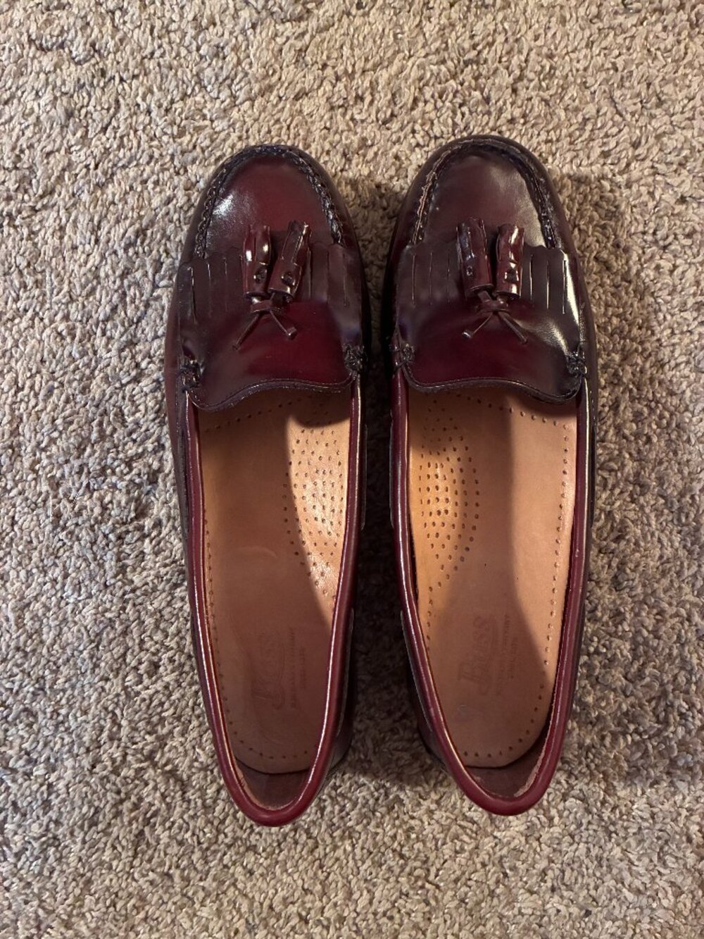 G. H. Bass Weejuns Burgundy "Marietta" Women's Tassel LOAFERS, Size 8.5 M